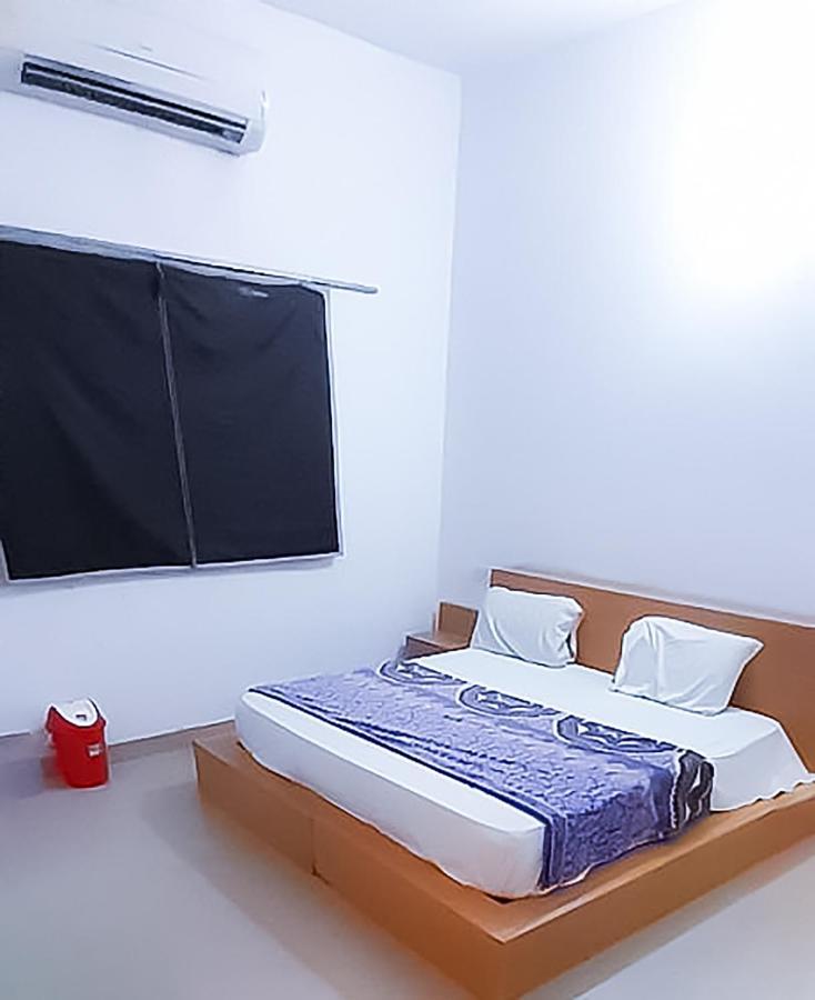 Roomshala 110 Hotel Mulaqaat - Shiv Nadar University Dadri Εξωτερικό φωτογραφία