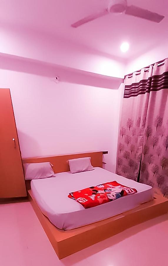 Roomshala 110 Hotel Mulaqaat - Shiv Nadar University Dadri Εξωτερικό φωτογραφία
