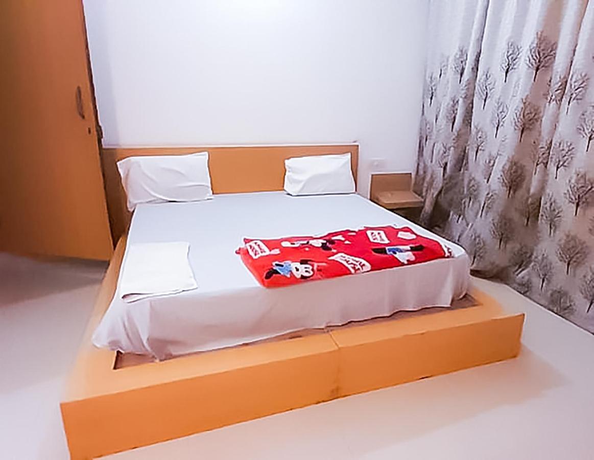 Roomshala 110 Hotel Mulaqaat - Shiv Nadar University Dadri Εξωτερικό φωτογραφία